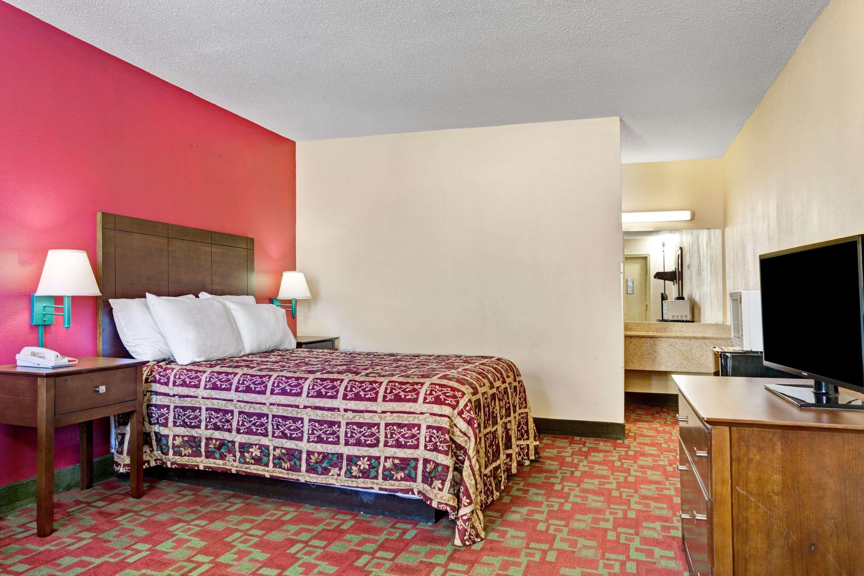 Days Inn By Wyndham Elizabeth City Exterior photo
