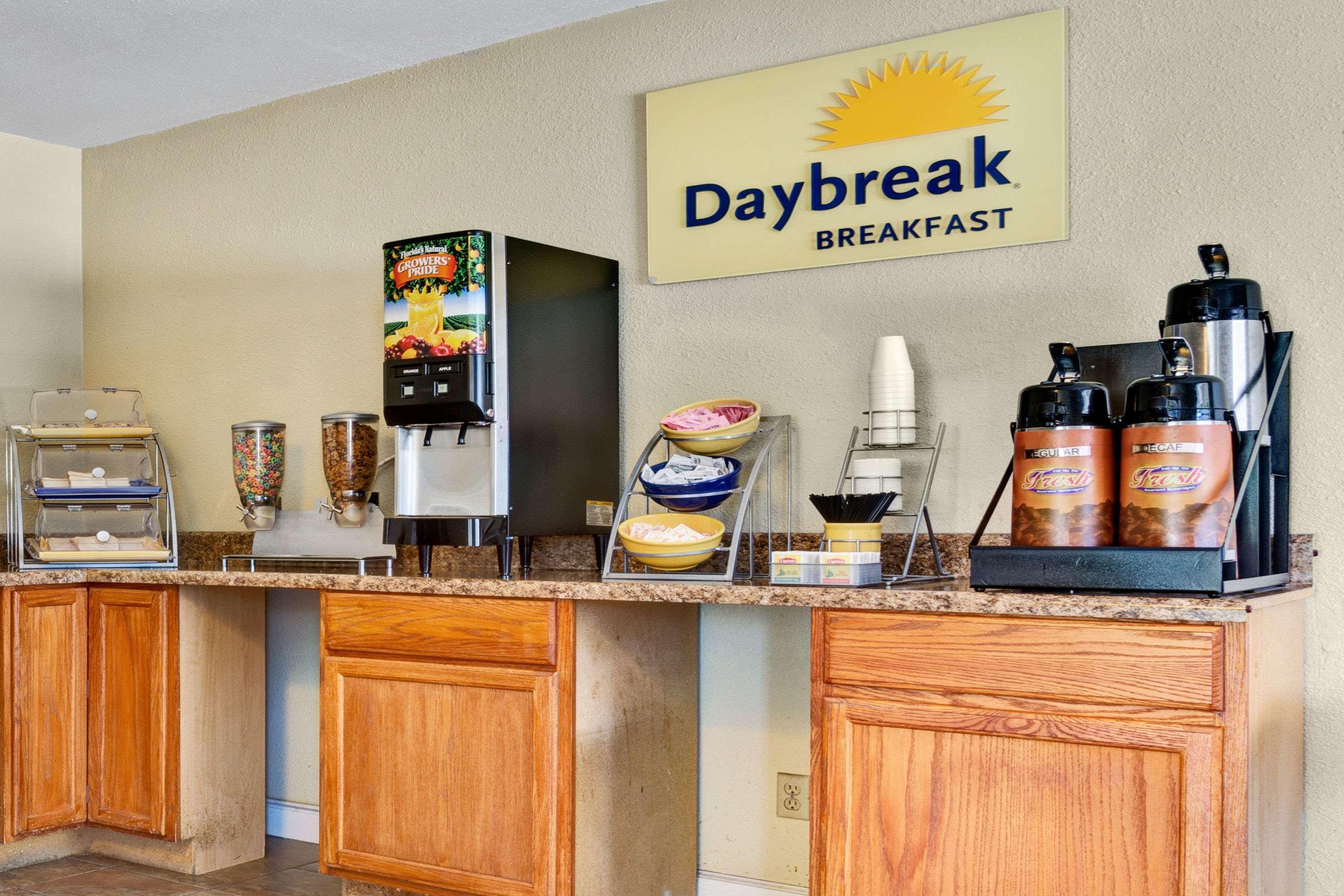 Days Inn By Wyndham Elizabeth City Exterior photo